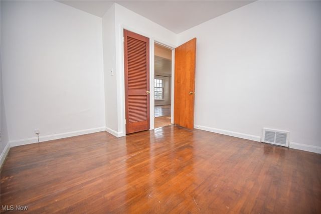 2901 Ralph Avenue, Cleveland, OH 44109