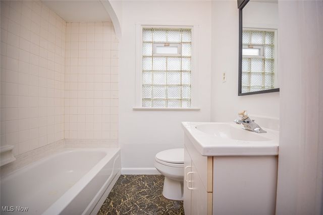 2901 Ralph Avenue, Cleveland, OH 44109