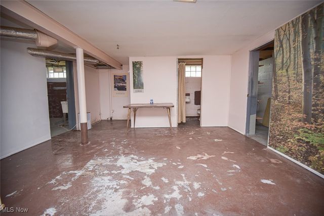 2901 Ralph Avenue, Cleveland, OH 44109