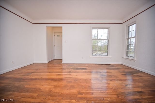 2901 Ralph Avenue, Cleveland, OH 44109