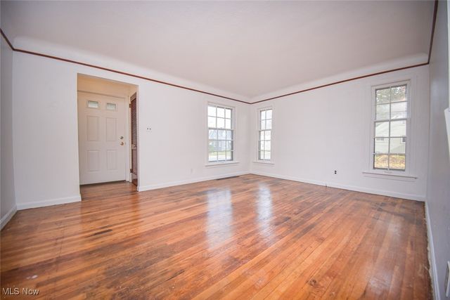 2901 Ralph Avenue, Cleveland, OH 44109