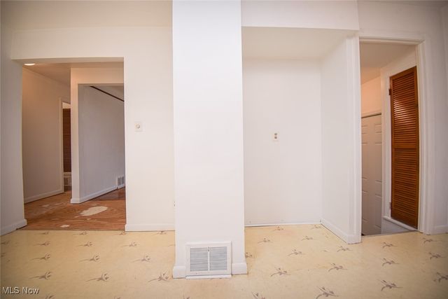 2901 Ralph Avenue, Cleveland, OH 44109