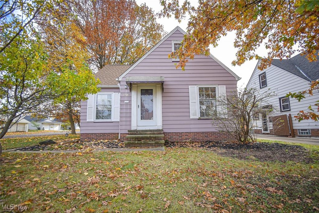 2901 Ralph Avenue, Cleveland, OH 44109