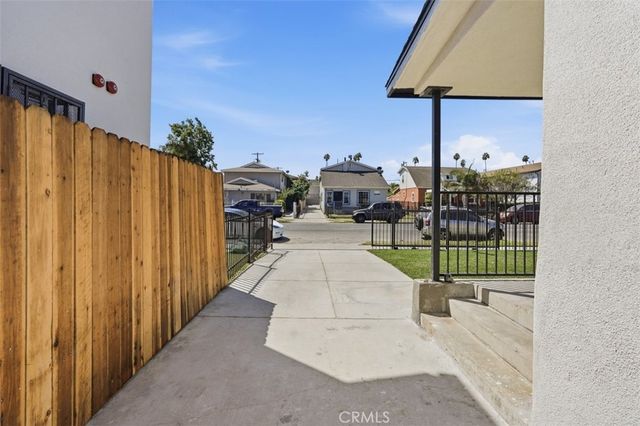 817 W 79th, Los Angeles, CA 90044