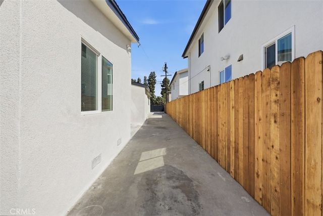 817 W 79th, Los Angeles, CA 90044