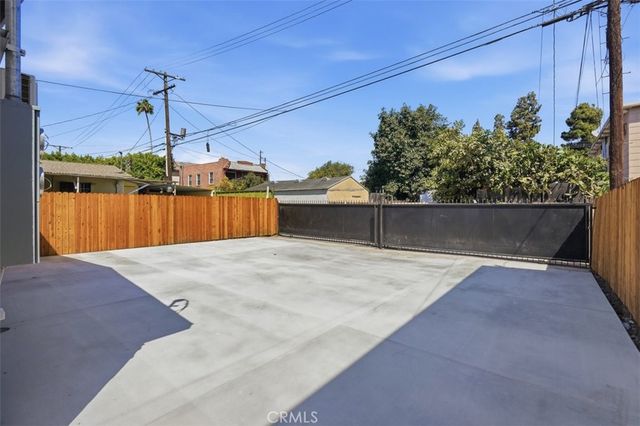 817 W 79th, Los Angeles, CA 90044