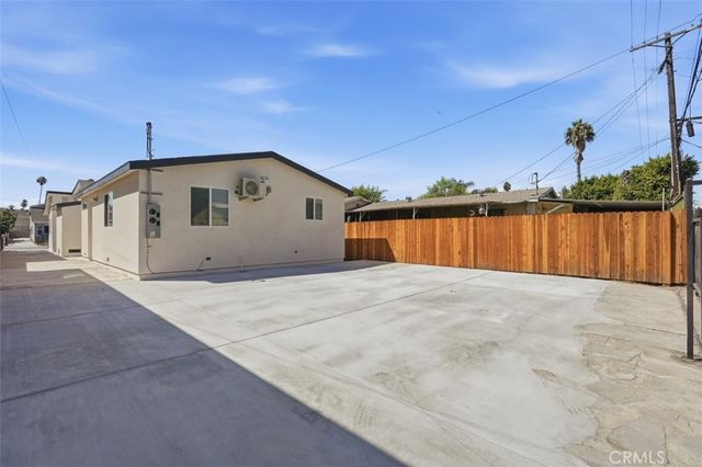 817 W 79th, Los Angeles, CA 90044