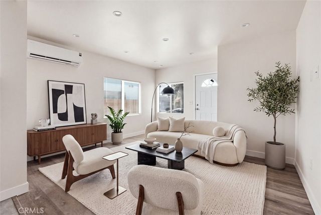 817 W 79th, Los Angeles, CA 90044