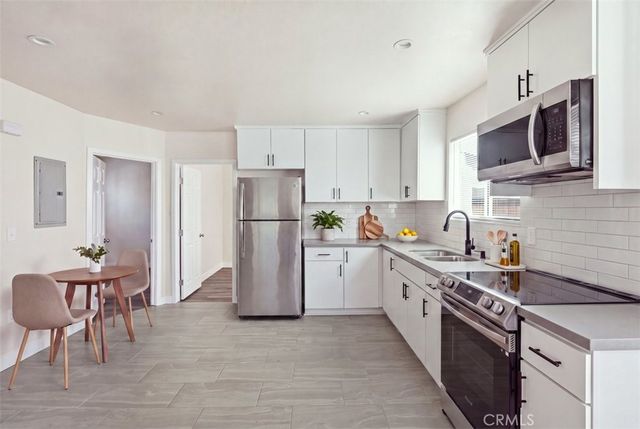 817 W 79th, Los Angeles, CA 90044