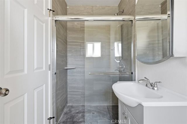 817 W 79th, Los Angeles, CA 90044