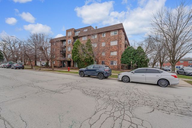 7117 W 93rd Street 102, Oak Lawn, IL 60453