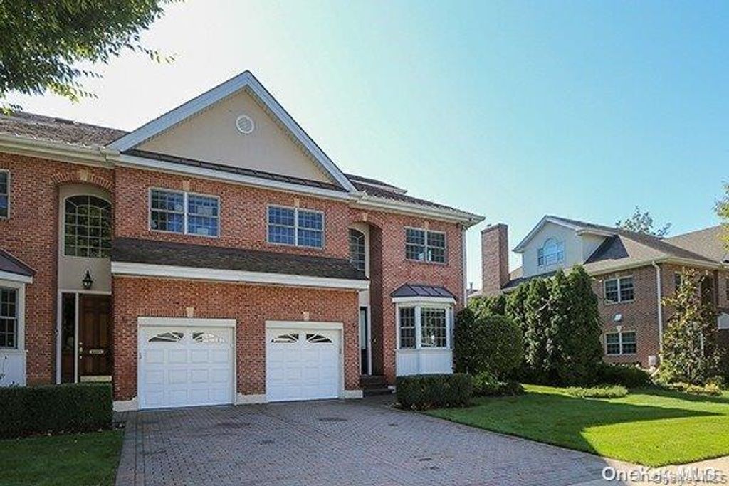 4a Nassau Drive, Great Neck, NY 11021 — photo 3