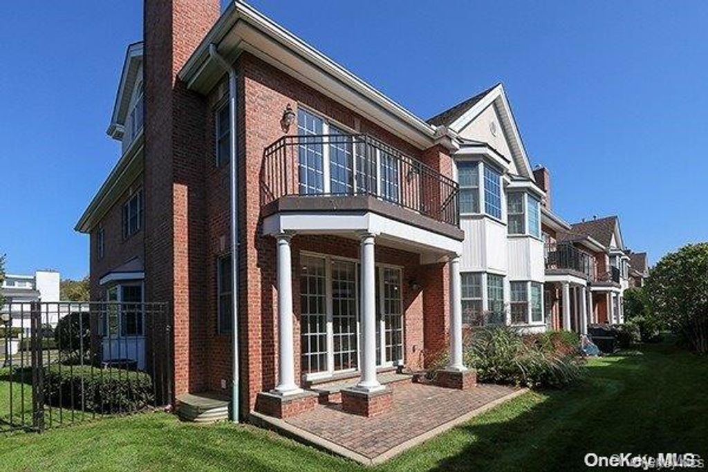 4a Nassau Drive, Great Neck, NY 11021 — photo 4
