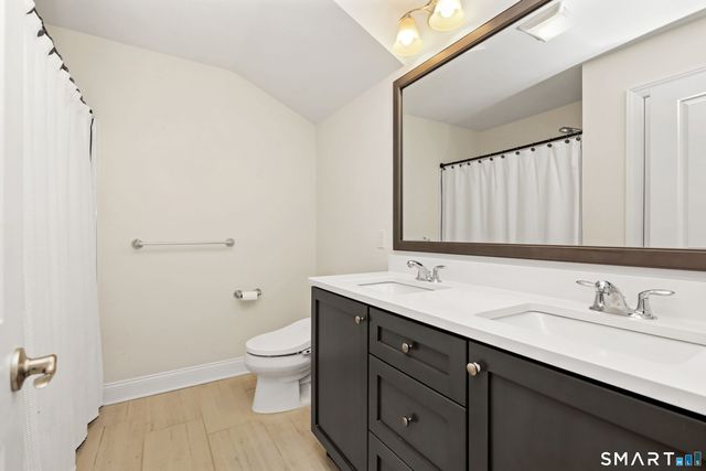 131 Winding Ridge Way 131, Danbury, CT 06810