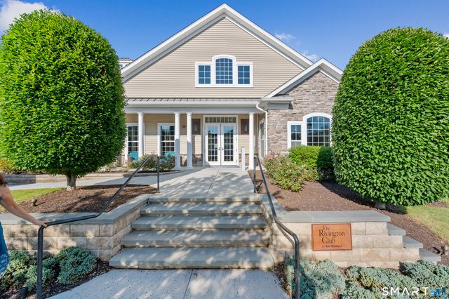 131 Winding Ridge Way 131, Danbury, CT 06810