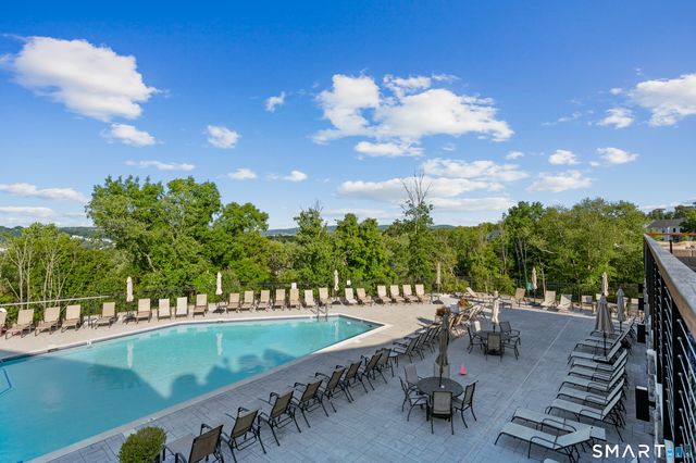 131 Winding Ridge Way 131, Danbury, CT 06810