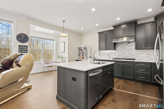 131 Winding Ridge Way 131, Danbury, CT 06810