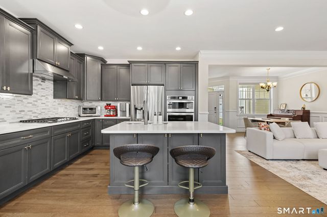 131 Winding Ridge Way 131, Danbury, CT 06810