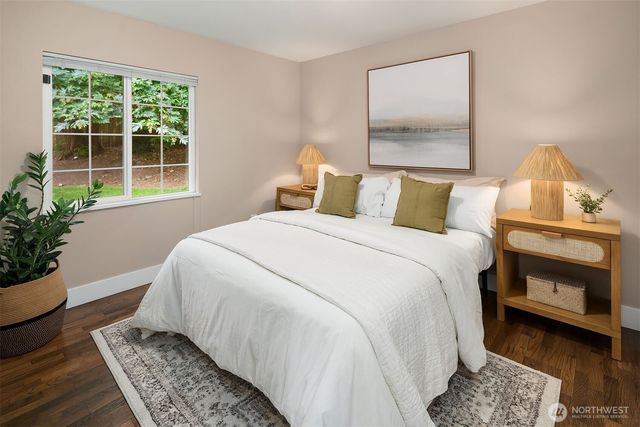 10902 26th Avenue SW, Seattle, WA 98146