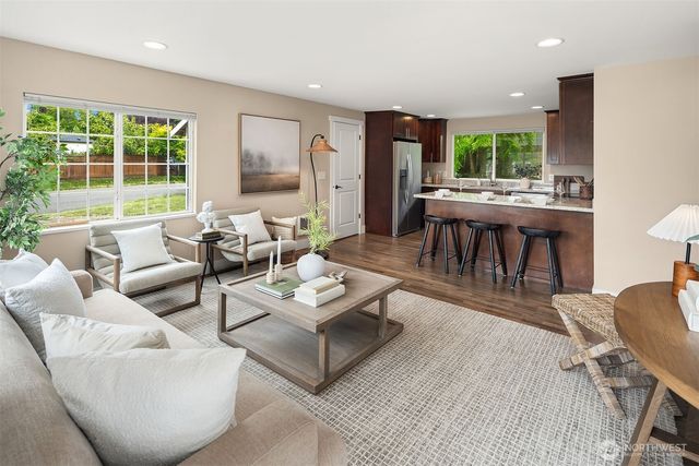 10902 26th Avenue SW, Seattle, WA 98146