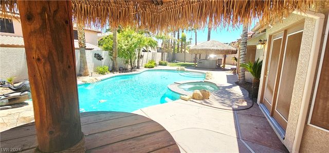9158 Amber Waves Street, Las Vegas, NV 89123