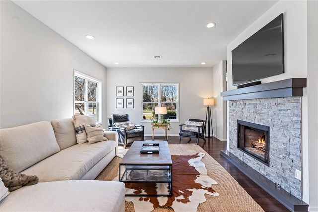 3 S Sawgrass Court, Rogers, AR 72758