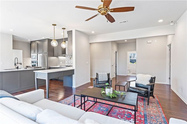 3 S Sawgrass Court, Rogers, AR 72758