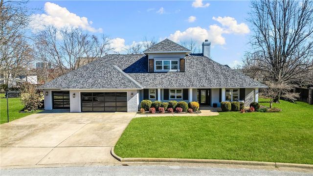 3 S Sawgrass Court, Rogers, AR 72758
