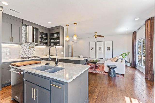 3 S Sawgrass Court, Rogers, AR 72758