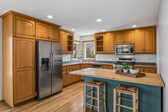 1350 Wintergreen Lane, Victoria, MN 55386