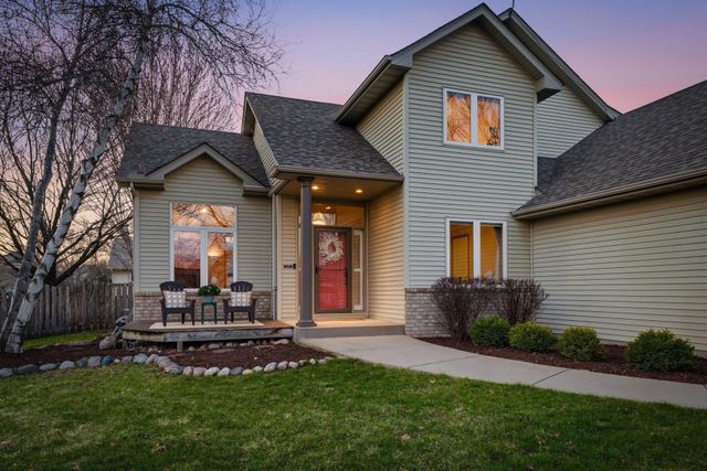 1350 Wintergreen Lane, Victoria, MN 55386