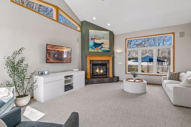 1350 Wintergreen Lane, Victoria, MN 55386