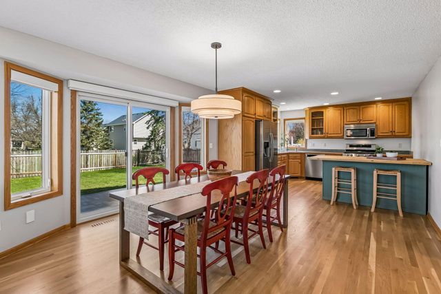 1350 Wintergreen Lane, Victoria, MN 55386