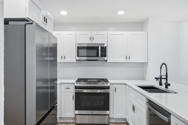 6708 Panda Royle DR, Del Valle, TX 78617