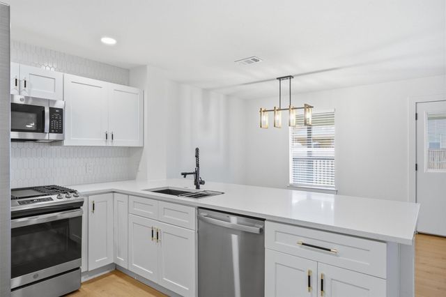 6708 Panda Royle DR, Del Valle, TX 78617