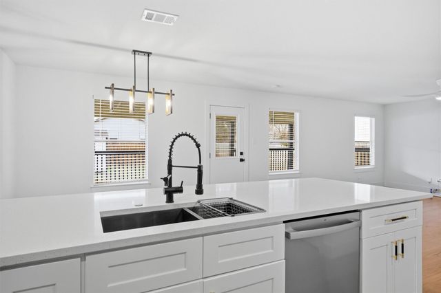 6708 Panda Royle DR, Del Valle, TX 78617