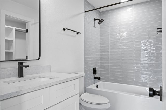 6708 Panda Royle DR, Del Valle, TX 78617