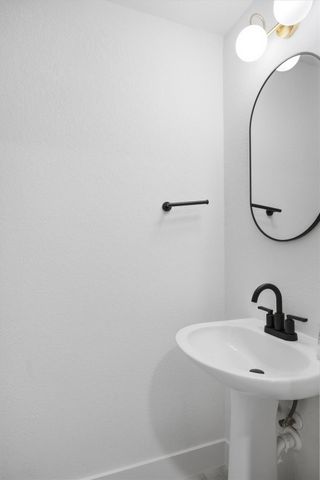 6708 Panda Royle DR, Del Valle, TX 78617