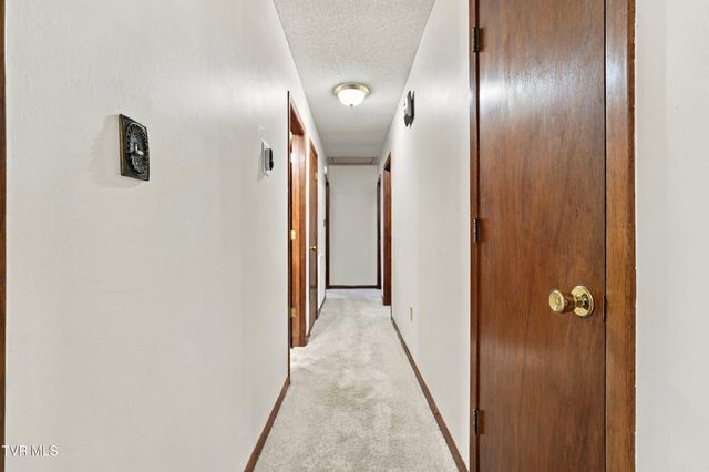 225 Ashley Drive, Bristol, VA 24201