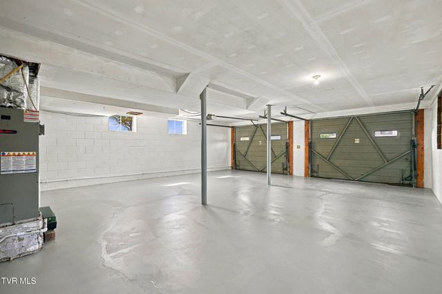 225 Ashley Drive, Bristol, VA 24201