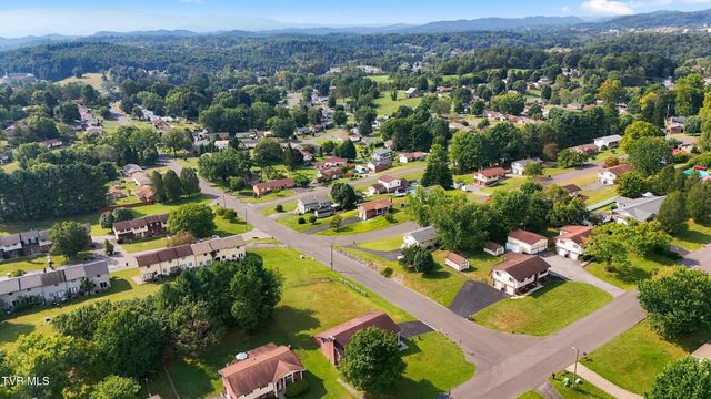 225 Ashley Drive, Bristol, VA 24201