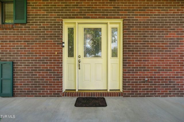 225 Ashley Drive, Bristol, VA 24201