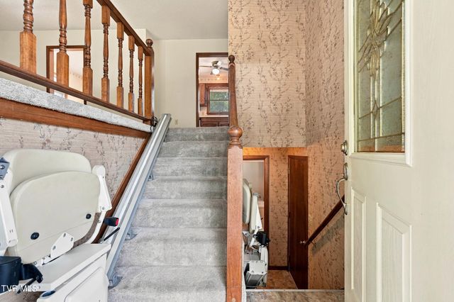 225 Ashley Drive, Bristol, VA 24201