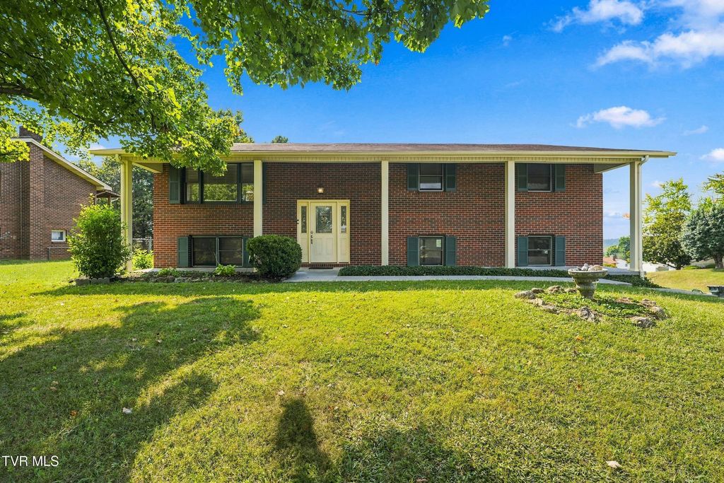 225 Ashley Drive, Bristol, VA 24201