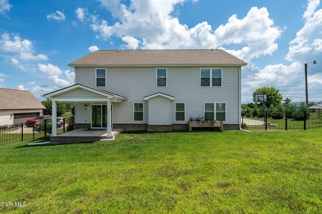 102 Mountain View Circle, Piney Flats, TN 37686