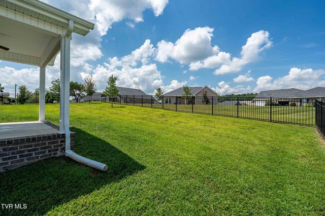102 Mountain View Circle, Piney Flats, TN 37686