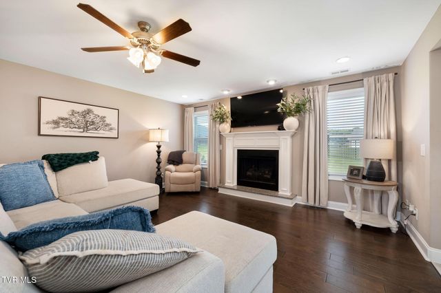 102 Mountain View Circle, Piney Flats, TN 37686