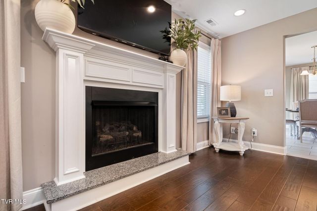 102 Mountain View Circle, Piney Flats, TN 37686