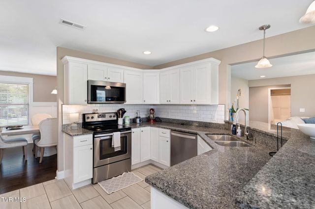 102 Mountain View Circle, Piney Flats, TN 37686