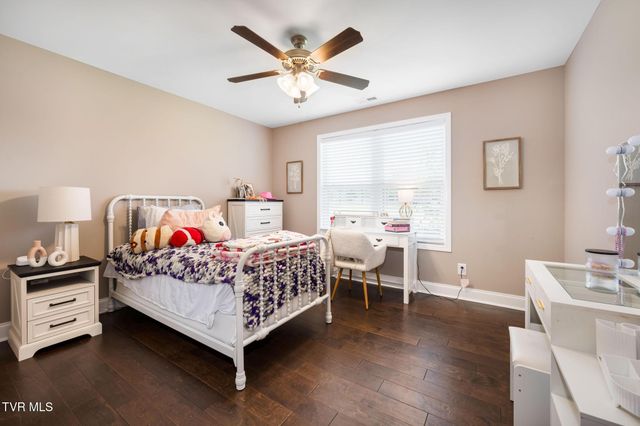 102 Mountain View Circle, Piney Flats, TN 37686